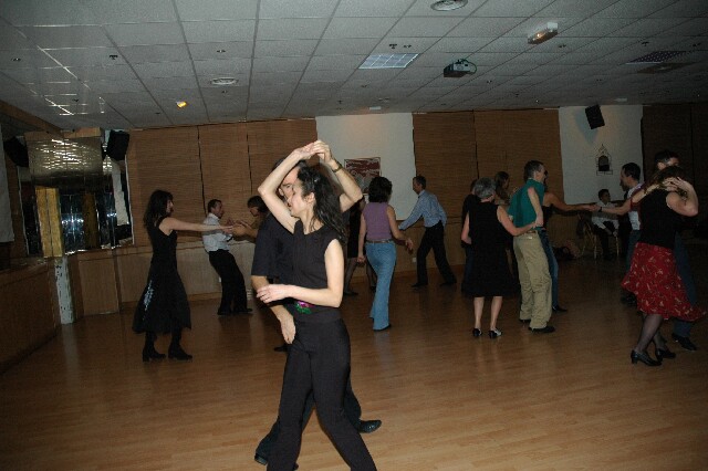 min 2006 02 12 agora 180